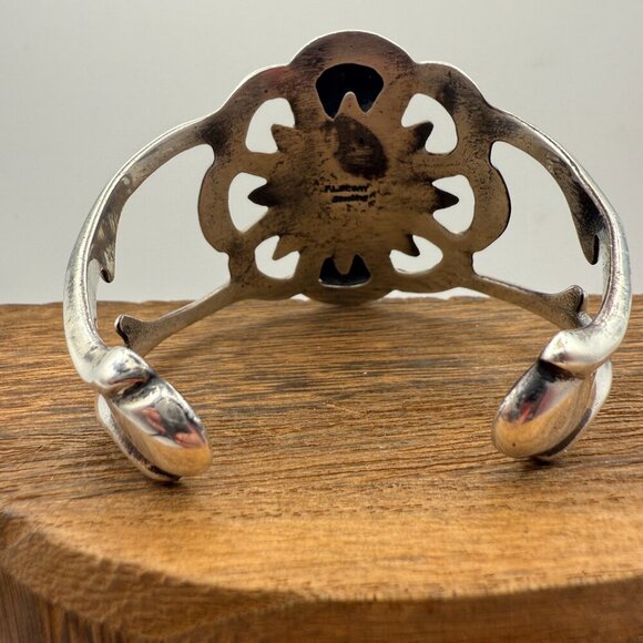 Navajo Sterling Silver Cuff – Pink Shell – Signed Francis L. Begay – Size 6.25" - Picture 6 of 6